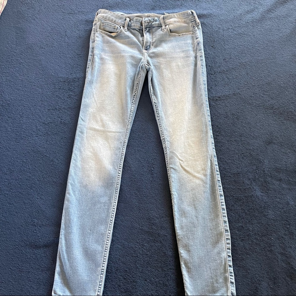 Hollister low rise medium super skinny jeans